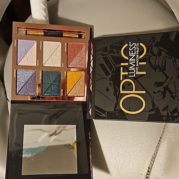 Eyeshadow Other - Makeup NEW